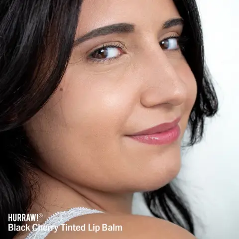 Hurraw! Black Cherry Tinted Lip Balm - Vişne Özlü Doğal Kırmızı